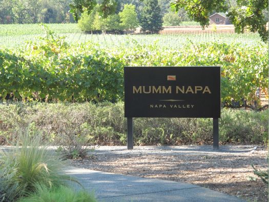 mumm-napa-valley-sign